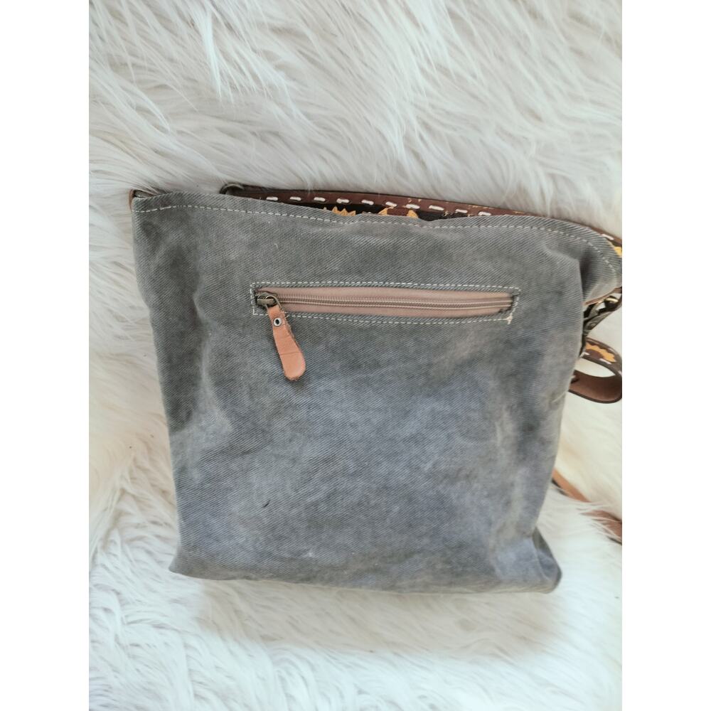 5869) Myra Forest Mist Hand-Tooled Shoulder Bag - Picture 3 of 10